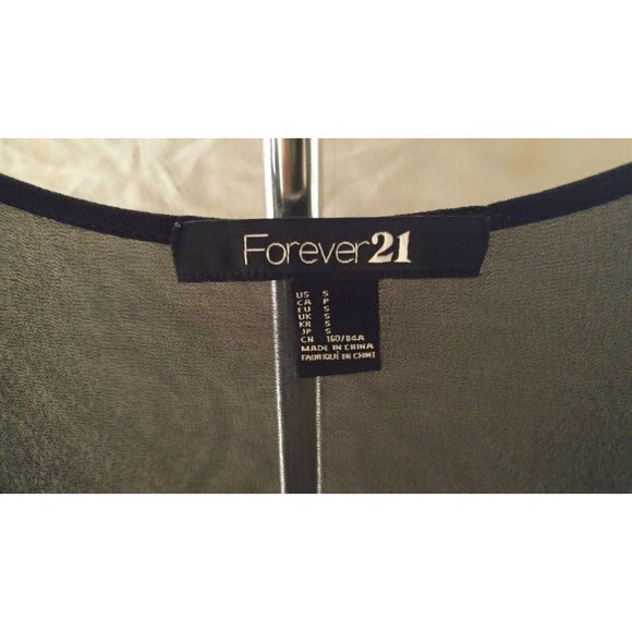 Forever 21 dress Black And White Striped - Picture 5 of 9